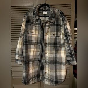 Brand new without tags thick Old Navy Shacket! Never worn! XL TALL.  EXCELLENT